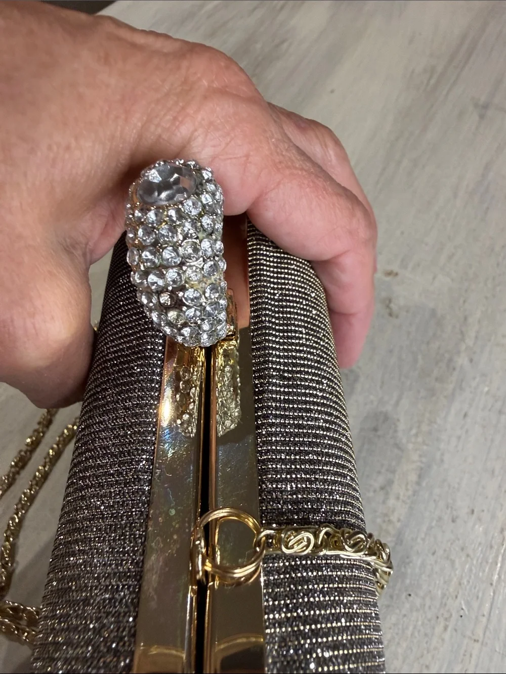 Elegant Sparkle Rhinestone Hard Framed Ring Clutch - Gold Chain